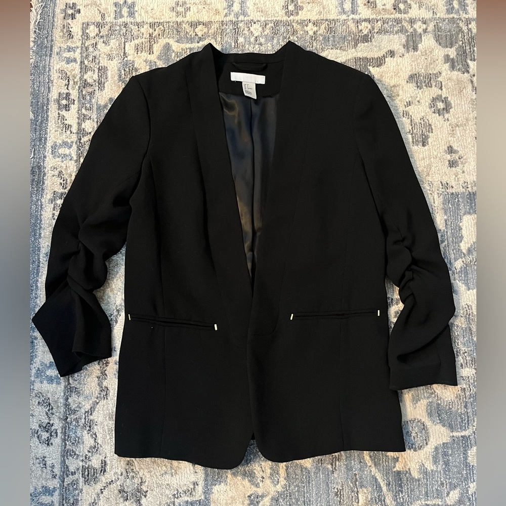 H&M black blazer size 4